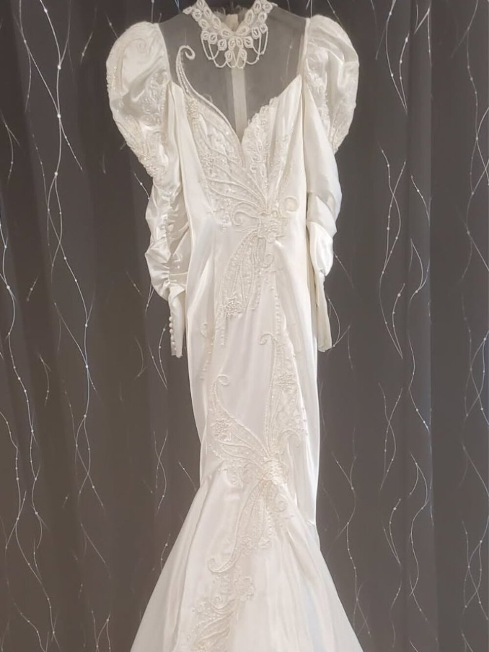 Vintage 80-90s White Satin Mermaid Trumphet Choker Neck Sequin Wedding Dress